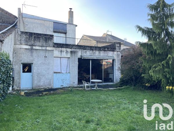 Maison 8 pièces de 202 m² à Sauzé-Vaussais (79190)