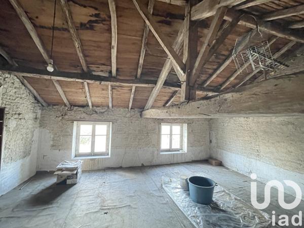 Maison 8 pièces de 202 m² à Sauzé-Vaussais (79190)