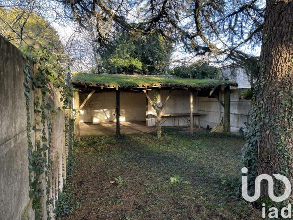 Maison 8 pièces de 202 m² à Sauzé-Vaussais (79190)