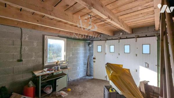 Plouescat, proche plages, maison de 8 pièces avec 2 garages, carport double et jardin