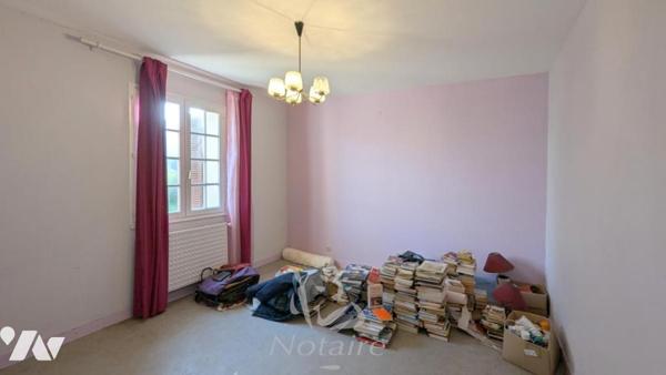 Plouescat, proche plages, maison de 8 pièces avec 2 garages, carport double et jardin