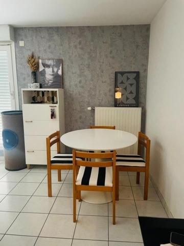 Résidence très calme appartement avec très belle terrasse 10 m²