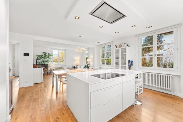 Maison à vendre 6 pièces DIVONNE LES BAINS (01) - garage, cave, buanderie, jardin