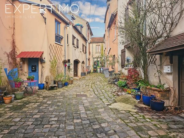 Igny (91430) Maison de ville - Centre-ville d'IGNY