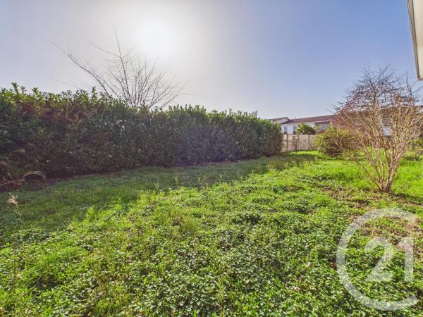 Appartement F4 à vendre  4 pièces - 101,20 m 2   GRADIGNAN  - 33