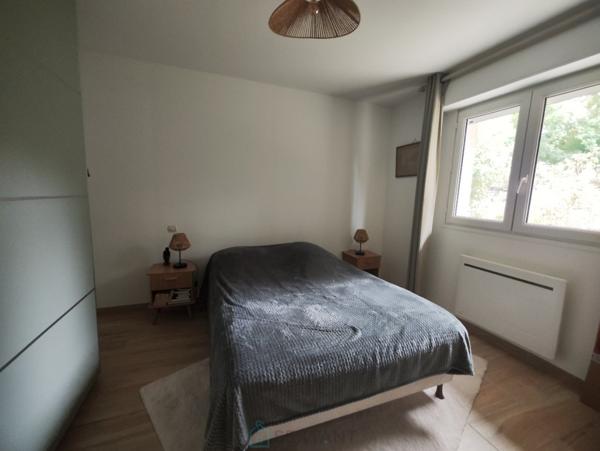 En ville, au calme, maison 3 chambres avec jardin clos