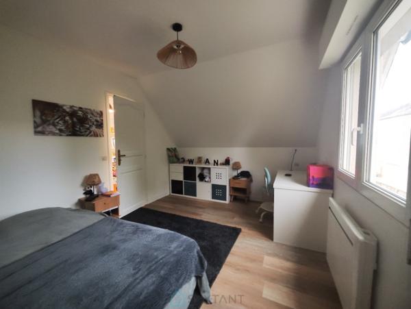 En ville, au calme, maison 3 chambres avec jardin clos