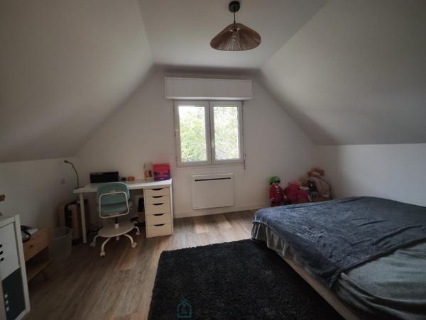En ville, au calme, maison 3 chambres avec jardin clos