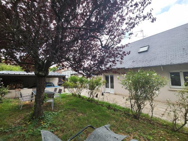 En ville, au calme, maison 3 chambres avec jardin clos