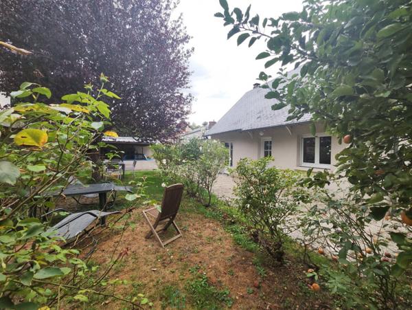 En ville, au calme, maison 3 chambres avec jardin clos