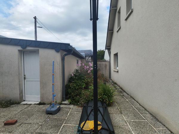 En ville, au calme, maison 3 chambres avec jardin clos