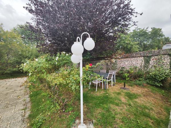 En ville, au calme, maison 3 chambres avec jardin clos