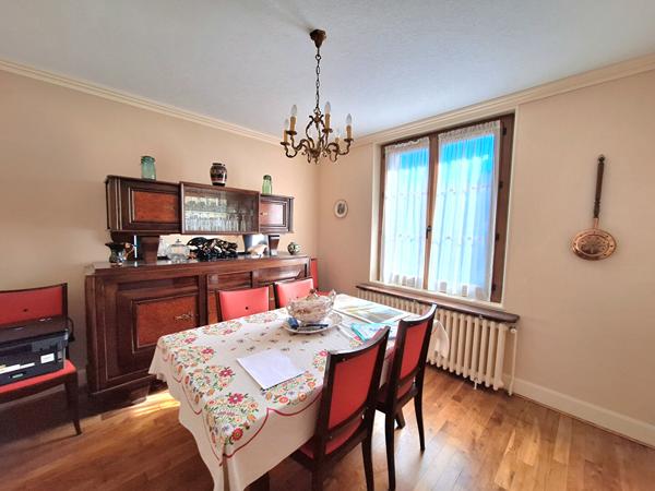 A vendre Maison de charme 5 chambres 118 m2 secteur calme et prisé Montlucon