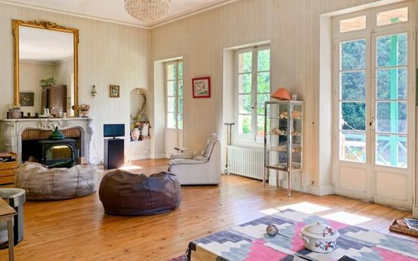 Maison à vendre    7 pièces •  Condom