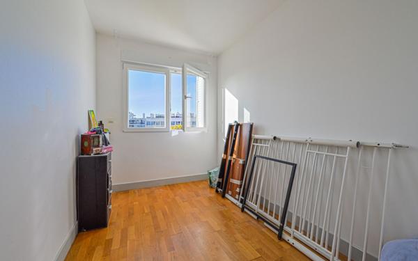Appartement à vendre    4 pièces • 57 m2 Paris 20
