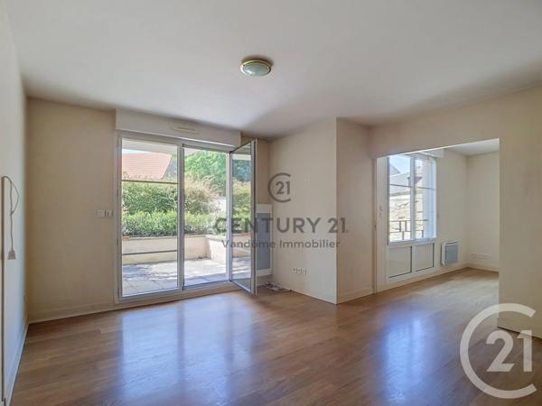Appartement F3 à vendre  3 pièces - 76,76 m 2   CREPY EN VALOIS  - 60