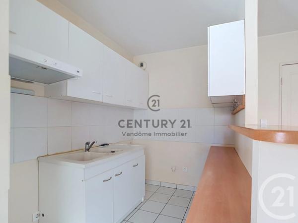 Appartement F3 à vendre  3 pièces - 76,76 m 2   CREPY EN VALOIS  - 60