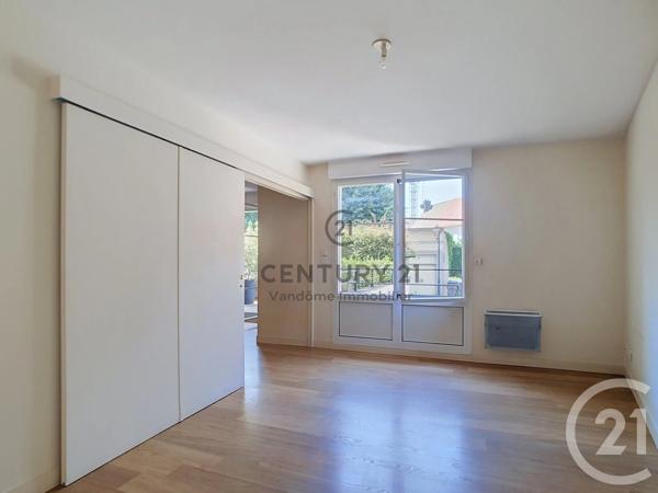 Appartement F3 à vendre  3 pièces - 76,76 m 2   CREPY EN VALOIS  - 60