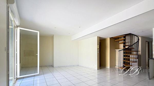 Appartement  en duplex  4 pièces avec garage