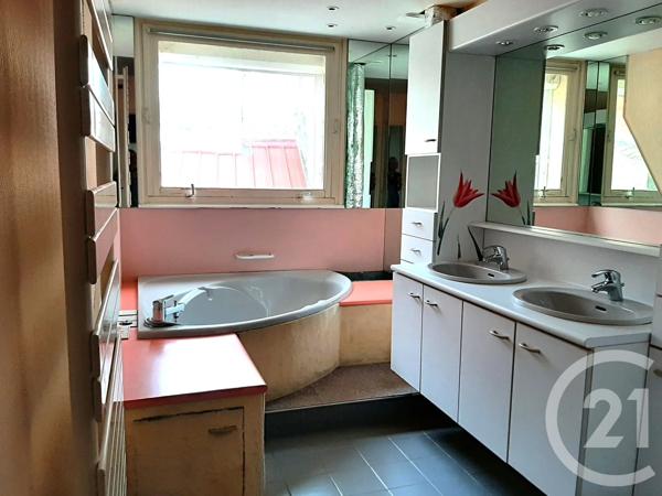 Appartement F4 à vendre  6 pièces - 180,50 m 2   HESDIN LA FORET  - 62