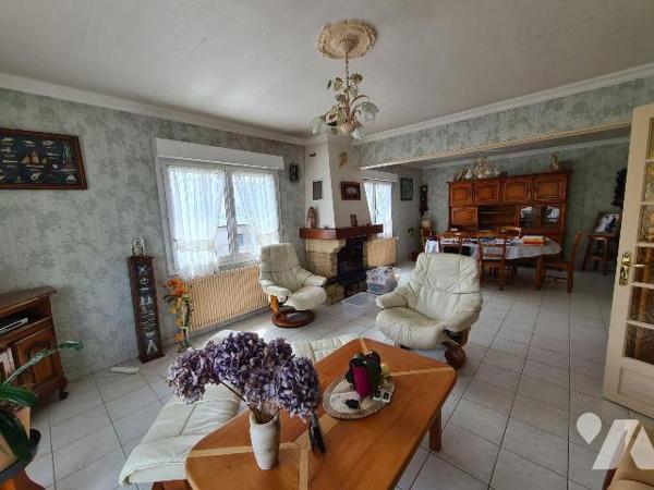 Maison à Vendre à Gommenec'h (22290) en Côtes-d'Armor (22)

A moins de 10 minutes des commerc...