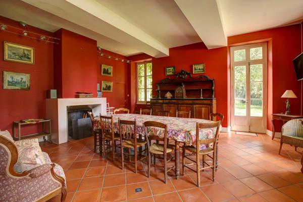 Vente Maison de maître Lherm 17 Pièces 484 m²