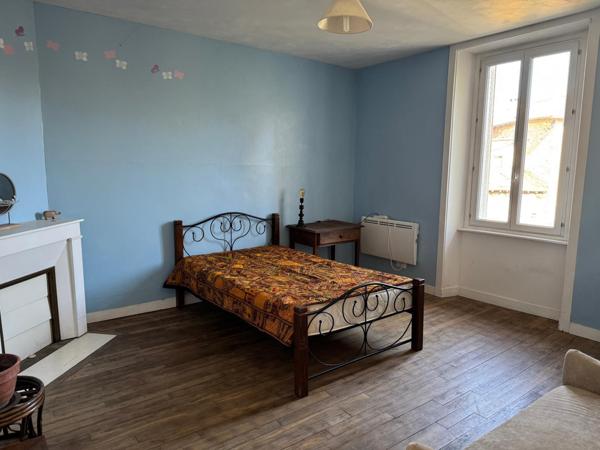 Ensemble en pierre sur plus de 6 Hectares attenants - Projets multiples