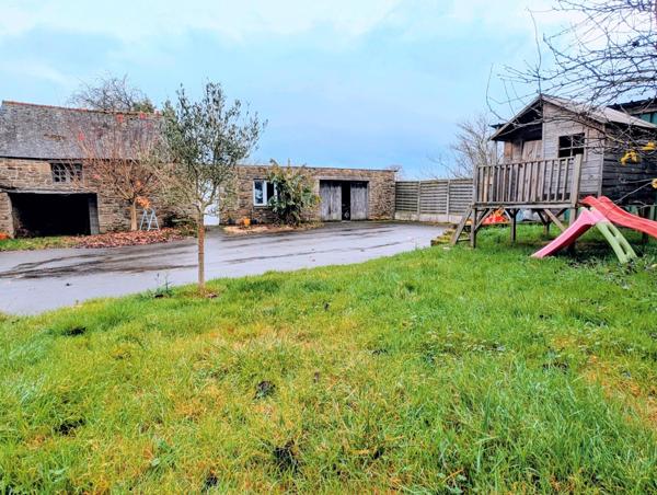 Longère rénovée 210m² à 10 mn de Dinan