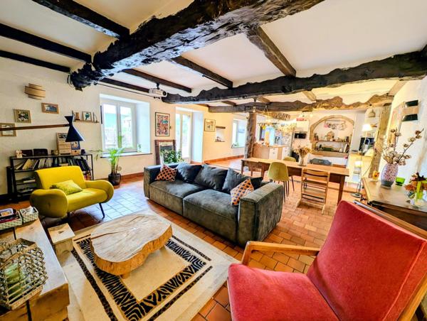 Longère rénovée 210m² à 10 mn de Dinan