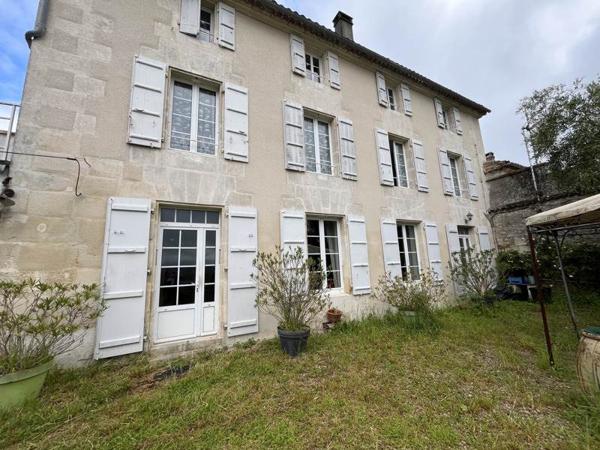 Maison à vendre |  Saint-Simeux |  7 pièces | 149 m²
