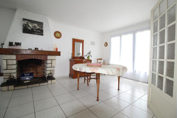 JOLI PAVILLON SANS MITOYENNETÉ