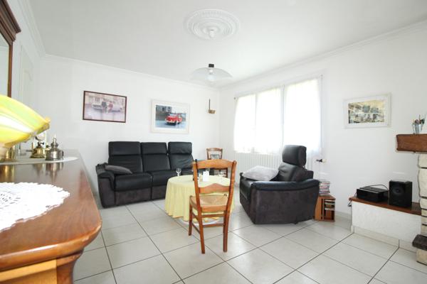 JOLI PAVILLON SANS MITOYENNETÉ