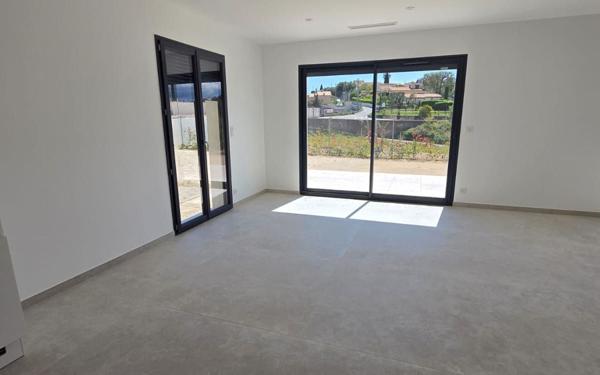 Maison à louer    4 pièces • 100 m2 Nice