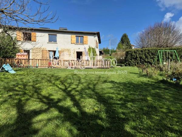Le charme de l’ancien, l’espace d’une maison familiale et un jardin pour en profiter pleinement…