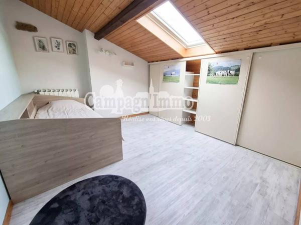 Le charme de l’ancien, l’espace d’une maison familiale et un jardin pour en profiter pleinement…