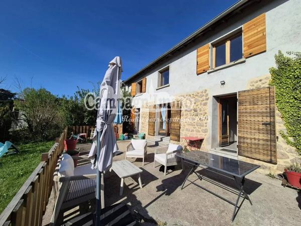 Le charme de l’ancien, l’espace d’une maison familiale et un jardin pour en profiter pleinement…