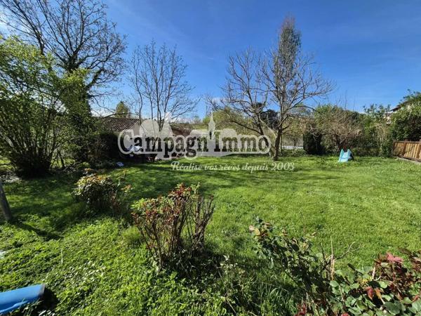 Le charme de l’ancien, l’espace d’une maison familiale et un jardin pour en profiter pleinement…