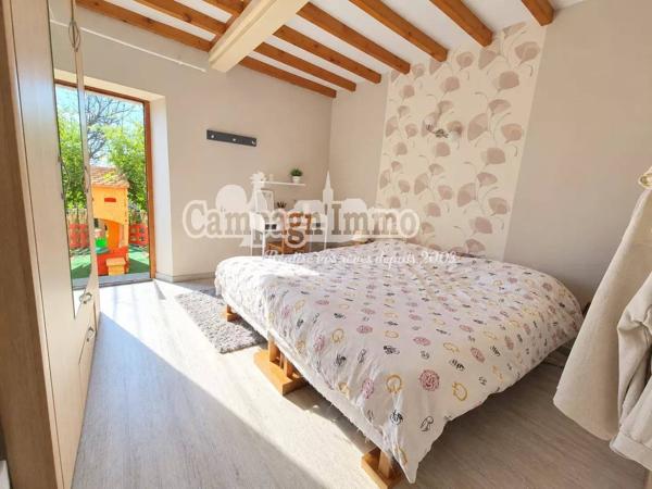 Le charme de l’ancien, l’espace d’une maison familiale et un jardin pour en profiter pleinement…