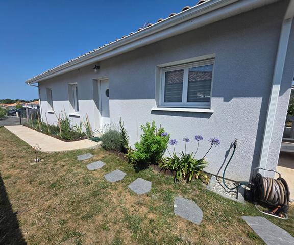 NARROSSE, maison contemporaine de plain-pied