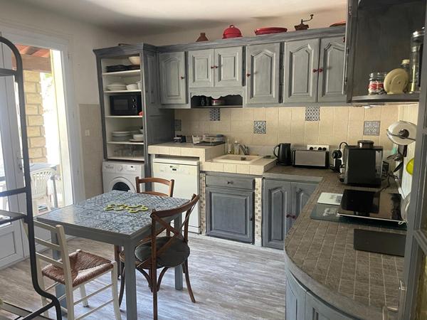 AVIGNON - CHATEAUNEUF DE GADAGNE - MAISON AU CALME EN FOND IMPASSE DE 104 M² SURF HAB SUR 415 M² DE TERRAIN 2 CHAMBRES EN PLAIN PIED!