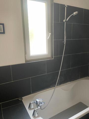 AVIGNON - CHATEAUNEUF DE GADAGNE - MAISON AU CALME EN FOND IMPASSE DE 104 M² SURF HAB SUR 415 M² DE TERRAIN 2 CHAMBRES EN PLAIN PIED!