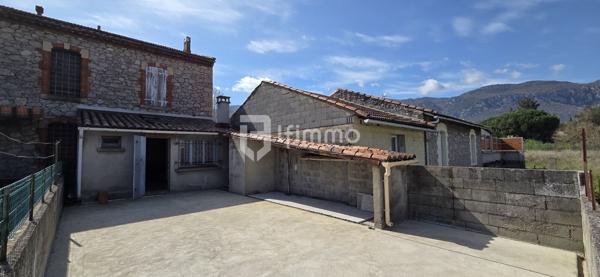 Immeuble 2 logements et garage de 120 m2