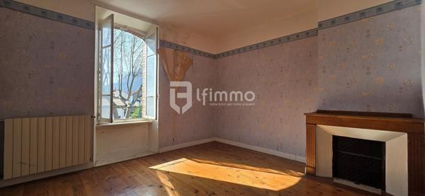 Immeuble 2 logements et garage de 120 m2