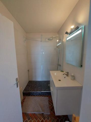 Grand T2 lumineux vue mer