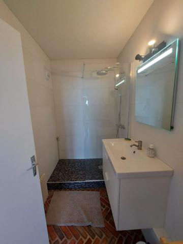 Grand T2 lumineux vue mer