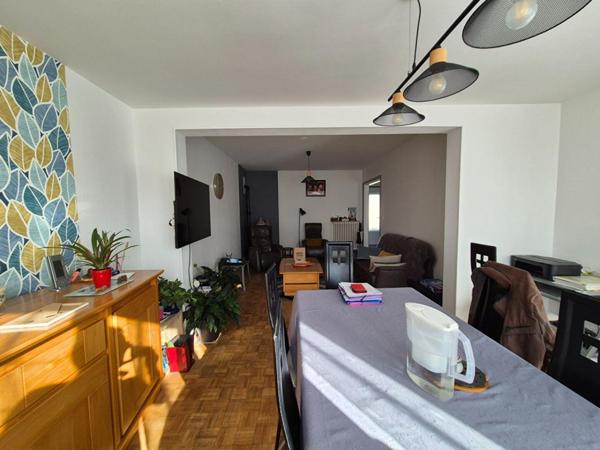 Belle maison rénovée de 117 m² + grand potentiel d'aménagement - Lanester (Morbihan) à 400 m du centre  - 7 min de Lorient  - 8 min de Caudan - 10 min d'Hennebont - 8 min de la mer