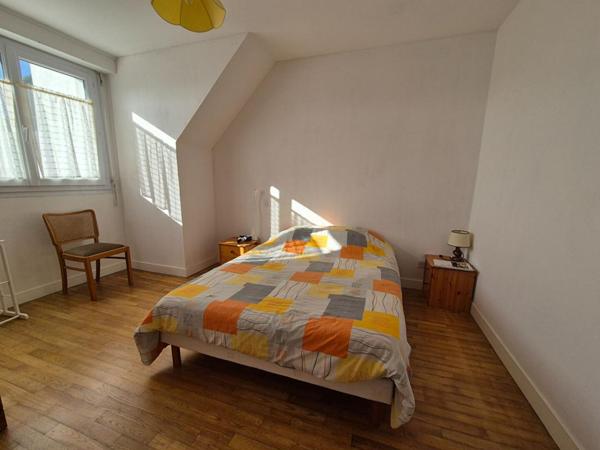 Belle maison rénovée de 117 m² + grand potentiel d'aménagement - Lanester (Morbihan) à 400 m du centre  - 7 min de Lorient  - 8 min de Caudan - 10 min d'Hennebont - 8 min de la mer