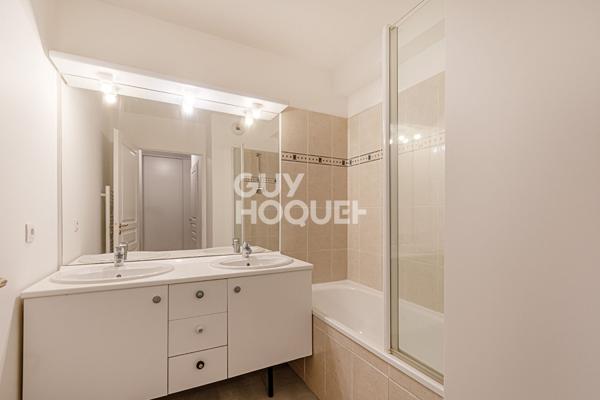 Appartement baigné de lumière avec balcon