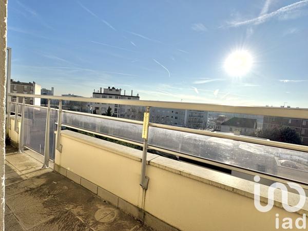 Appartement 3 pièces de 69 m² à Le Bourget (93350)