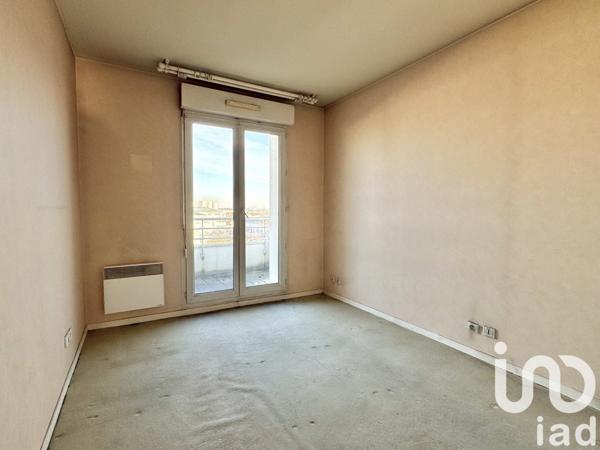 Appartement 3 pièces de 69 m² à Le Bourget (93350)